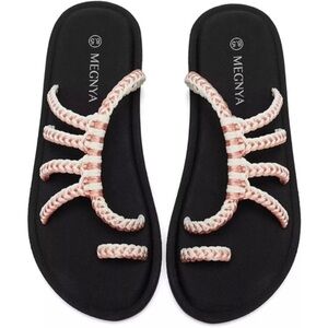 NWOT Women’s MEGNYA Yoga Mat Sandal